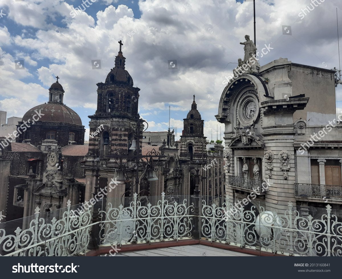 Iconic Breakfast Restaurants in Mexico City Historical Center to Discover